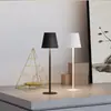 Lámpara de Mesa LED Alta Pequeña, Luz Ambiental, Decoración de Dormitorio, Mesita de Noche, Escritorio del Hogar, Regulable, Estilo Minimalista Moderno