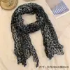 Bufanda de Algodón y Lino con Estampado de Leopardo Retro para Mujer Primavera Verano Corbata de Cuello Decoración Chica Spicy de Gama Alta Bufanda de Seda Chal Delgado con Cuello