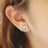 Aretes de mariposa ondulados de lujo ligero para mujer, estilo ins, frescos y sofisticados, aretes de moda transfronterizos, accesorios para la oreja únicos y elegantes