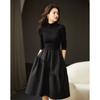 Vestido Preto Pequeno de Manga Longa com Combinação de Material Texturizado e Tricô, Vestido com Saia Plissada de Lã Emagrecedor, Outono e Inverno 2026