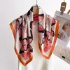 Pañuelo de Seda Cuadrado Estampado Danza de Mariposas Rima de Flores Bufanda con Sentido Avanzado Bufanda Profesional Versátil Bufanda Pequeña Cuadrada para Cuello Pañuelo para la Cabeza Bufanda para Mujer