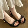 Sandálias Incrivelmente Bonitas de Couro Genuíno de Pele de Ovelha para Mulheres 2026 Novo Estilo de Verão Sapatos Romanos Elegantes e Confortáveis de Salto Alto