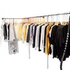 Arara de Exposição para Loja de Roupas Aço Inoxidável Metal Escovado Arara de Parede para Exposição de Roupas Femininas e Infantis