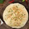 Hojaldre fresco hecho a mano con harina blanca, fideos hervidos, hojaldre, rollos de hojaldre, pasteles, pasteles de fideos y otros artículos de pastelería
