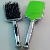 Fábrica en stock procesamiento peine de masaje de diamante con cojín de aire peine para cabello liso placa de diamante peine de belleza para cabello hacia abajo venta directa al por mayor