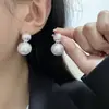 Pendientes de Bola Metálica con Puntos de Ola Retro Exquisitos Franceses Moda Europea y Americana Elegante Estilo Frío Pendientes de Nicho Nuevos