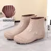 Compra uno, llévate otro gratis: botas de lluvia de moda para adultos para uso en exteriores, uso en la cocina y botas de goma ligeras, antideslizantes y cálidas hasta la pantorrilla para mujer con forro de vellón