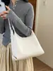Bolso tejido vintage de gran capacidad para mujer, nuevo bolso cruzado de moda otoño 2026, bolso de hombro de alta calidad con textura para el día a día