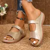 Pantuflas de cuña con suela gruesa de estilo cruzado europeo y americano, chanclas de verano para playa, estilo flor y letra, unidad 2026, nuevas sandalias para mujer, venta al por mayor, talla grande