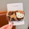 2024 otoño e invierno nuevo pasador de felpa para gato para niñas, clip lateral de leopardo para flequillo, accesorios sencillos para el cabello de niños al por mayor