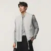 Chal versátil y elegante de estilo americano nuevo 2026, prenda exterior casual a prueba de viento para hombre para primavera y otoño