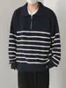 Suéter casual a rayas para hombre, polo holgado estilo coreano con media cremallera elegante y colores contrastantes, chaqueta de punto
