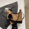 Bolso de Hombro con Cadena Texturizada para Mujer 2026 Nuevo Bolso Cruzado de Gran Capacidad Versátil Bolso Hobo para el Trabajo Bolso de Hombro Único Moderno