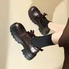 Sapatos de couro estilo britânico com cadarço, salto grosso versátil, para mulheres petite, outono 2026, sapatilhas de sola grossa de cano baixo, sapatos de um só furo estilo preppy