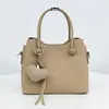 Bolsas de Diseño de Nicho Personalizadas Transfronterizas para Mujer 2026 Nuevos Bolsos de Mano Otoño/Invierno Bolsos Elegantes Versátiles de Hombro Único Cruzados