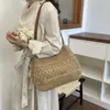 Bolsa de Playa para Vacaciones de Verano, Gran Capacidad, Bolso Tejido de Moda para el Trabajo, Bolso de Hombro Casual Versátil de Paja de Color Contrastante