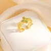 Pulseira de Trevo de Quatro Folhas com Zircônia e Cobre Bordado Transfronteiriço para Mulheres, Estilo Japonês e Coreano, Fashion e Simples, Cheia de Diamantes, Pulseira de Joia de Alta Qualidade para Mulheres, Leve