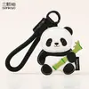 Chaveiro de Panda em Couro Genuíno Desenho Animado Fofo Flor Couro de Bambu Luxo Leve Pingente de Bolsa para Casal Pequeno Presente