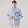 Camisa listrada de manga comprida para homens, novo estilo primavera e outono 2026, jaqueta camisa casual com gola de lapela, estilo versátil e moderno retrô japonês