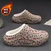 Pantuflas de Algodón Impermeables para Mujer Que Se Pueden Usar Afuera, Nuevo Modelo de Invierno, Pantuflas Cálidas de Algodón con Suela Gruesa Antideslizante de Eva para el Hogar, Modelo Floral para Hombre