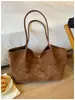 Bolsa de Ombro Única em Camurça Estilo Coreano Retrô Bolsa Tote Fosca Versátil de Alta Qualidade Moda de Nicho Bolsa de Mão Simples para o Dia a Dia