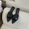 Sandalias plateadas de punta fina con tacón bajo y puntera abierta para uso en exteriores, tendencia de moda 2026, nuevo estilo de verano coreano, chanclas de punta abierta con tacón fino para niñas