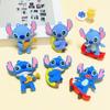 XQ429 creativo divertido puntada muñeca tridimensional accesorios caja ciega excavadora juguete accesorios decoración zapatos con agujeros