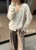 Nuevo abrigo suéter cárdigan de lana de cachemira cepillada para mujer con botones de madera, top de punto para otoño e invierno, suave y acogedor, estilo casual
