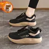 Tênis de Pelúcia de Inverno Feminino 2025 Versão Coreana Versátil Sola Grossa Quente Sapatos de Algodão Sapatos de Pai