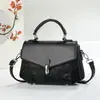 Bolsa Feminina 2026 Nova Tendência High-End Moda Primavera/Verão Vintage Versátil Ombro Transversal Popular Pequena Quadrada