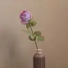 Flor Artificial Rosa de Borde Único de Coca-Cola Estilo Europeo Lujo Ligero Flor de Seda Decoración de Mesa de Comedor Accesorios de Fotografía Floral Ramo de Flores Suaves