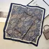 70 Bufandas de Seda con un Toque de Lujo, Moda Coreana Versátil Profesional Bufandas Pequeñas de Seda Imitación, Bufandas de Seda Estampadas Retro para Mujeres