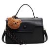 Bolso cuadrado pequeño portátil de moda con textura de alta gama para mujer, nuevo bolso de hombro informal para desplazamientos diarios, bolso cruzado popular que combina con todo.