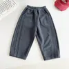 Otoño 2026 Nuevo Estilo Valle del Viento Versátil Holgado para Niños Pantalones de Chándal Estilosos Casuales para Niños Pantalones Deportivos de Primavera y Otoño