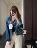 Estilo casual americano, chaqueta vaquera corta de alta calidad de moda, chaqueta entalladora para mujer, nuevo modelo otoño/invierno 2026 H081502