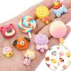 Accesorios DIY colgante de resina pato amarillo abeja pequeña oso rosa dona dinosaurio huevo escalfado piruleta