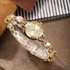 2025 Decoración Transfronteriza Dama Simple Aleación Lujo Accesible Reloj de Cuarzo Pulsera de Piedras Preciosas Ovaladas Artículos de Rendimiento Venta al por Mayor
