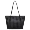 Bolsa Tote Retro de Alta Gama de Gran Capacidad para Mujer 2026 Verano Nuevo Estilo Casual para el Trabajo y los Viajes Cotidianos Bolso de Hombro y Axila