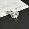 Coleção Flash Diamond, Diamantes Coloridos da Moda, Anéis de Alta Qualidade com Pedras Coloridas Incrustadas, Anéis de Luxo Acessível com Design de Nicho Estilo Cool para Mulheres