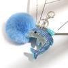 Nuevo Llavero Colgante de Bola Esponjosa de Delfín de Dibujos Animados Perchas para Equipaje y Coche Conjunto de Diamantes Exquisitos Regalo Creativo