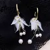 Pendientes de Plata S925 con Aguja, Super Hada Dulce, Borla de Perla en Forma de Pétalo, Pendientes de Diseño Nicho, Sensación de Temperamento, Pendientes de Estilo Festivo