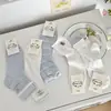 Calcetines de Primavera y Verano Serie Azul Claro para Mujer Etiqueta de Tela Calcetines de Media Pantorrilla Oso Pequeño Bordado Malla Transpirable Versátiles Calcetines Apilables Venta al por Mayor