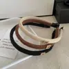 Diadema tejida de Otoño e Invierno para niña, tocado de temperamento, diadema versátil para salir, accesorios para el cabello, pinza para el pelo de moda antideslizante a presión