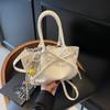 Verão Popular Pequena Bolsa Feminina 2025 Nova Moda All-match Bolsa Crossbody Requintada Super Fire Bolsa de Mão