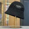 26 Novos Modelos de Chapéus Bucket Vazados Personalizados de Luxo Leve para Mulheres, Nova Moda Versátil para Primavera e Verão Que Fazem o Rosto Parecer Menor