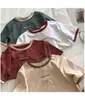 Camiseta Color Block Slim de Manga Curta para Mulheres, Novo Estilo Verão 2026, Camiseta Básica, Top Casual Estilo Coreano para Estudantes, Roupas Femininas de Comércio Exterior