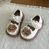 Sapatos de Princesa para Meninas 2026 Novos Sapatos de Couro de Primavera para Crianças para Usar com Vestidos Sapatos Brancos Sola Macia Sapatos de Salto