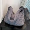 Bolsa de Veludo Cotelê Bolsa Tote Feminina Grande Capacidade Outono e Inverno Pode Ser Usada Transversalmente 2023 Nova Moda Versátil Bolsa de Ombro para o Dia a Dia
