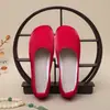 Zapatos Planos de Satén DIY Zapatos de Tela de Color Puro para Mujer Verano Nuevo Estilo Moda Suave Retro Pequeño Aroma Zapatos de Trabajo Mary Jane