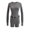Vestido de Punto Ajustado de Cuello Abierto y Manga Larga para Chica Atractiva, Shorts Ajustados de Cintura Alta Estilo Americano, Traje de Dos Piezas que Favorece la Figura